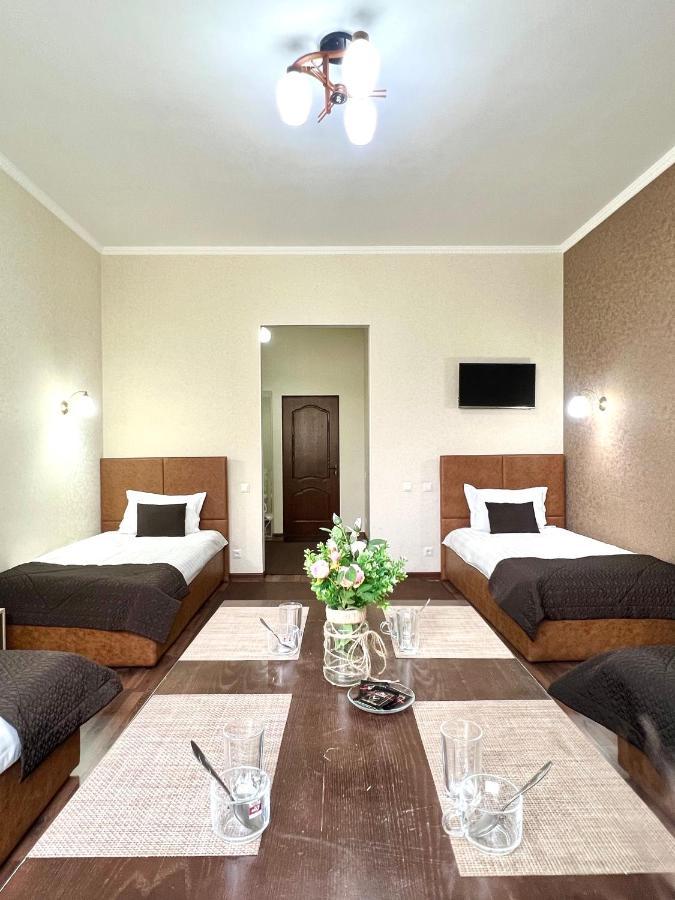 Caravan Hotel Karakol Exterior foto